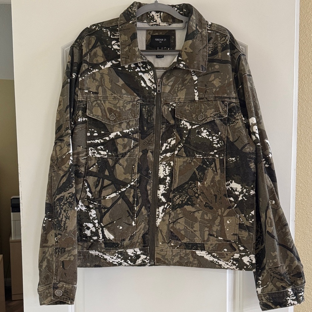 Forever 21  Men's Brown Camouflage Jacket